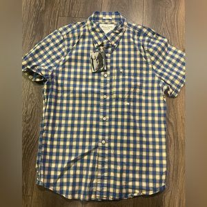 NEW A&F BUTTON DOWN SHIRT WITH TAGS